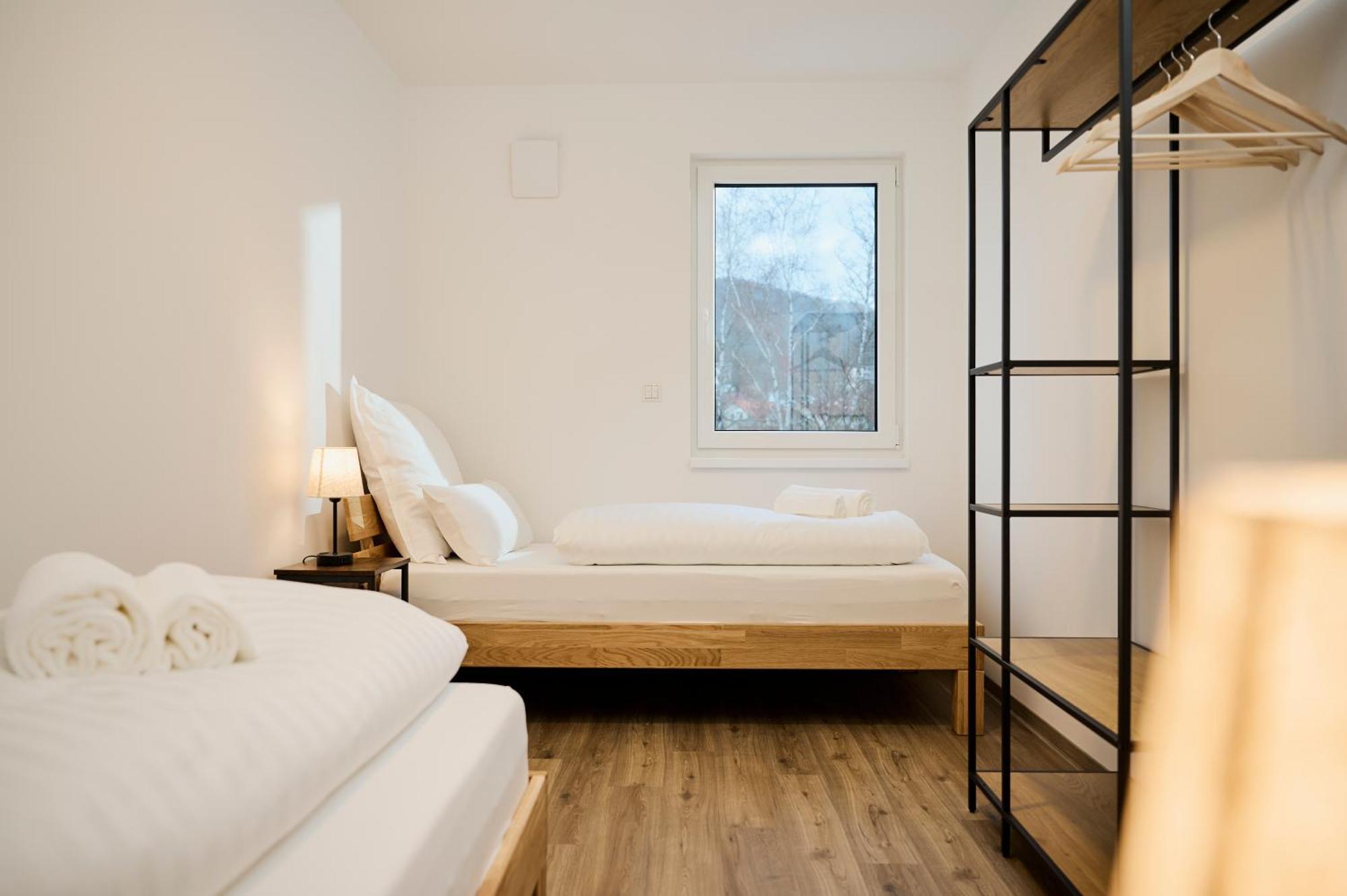 Moderne Apartments Mit Highspeed-Wlan Und Gratis-Tiefgarage Ihr Perfekter Rueckzugsort Nahe Dem Zentrum Und Der Therme I Barrierearm บาดคิสซินเงิน ภายนอก รูปภาพ