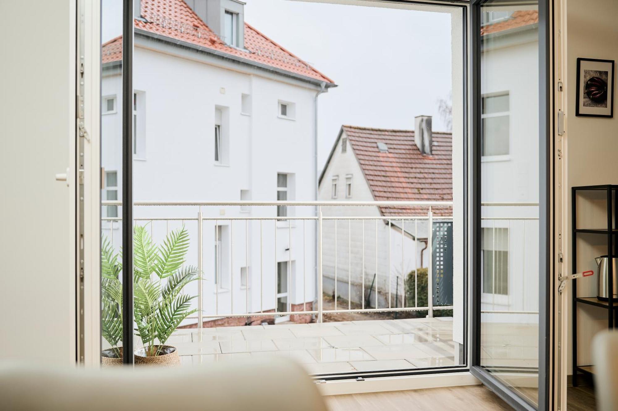 Moderne Apartments Mit Highspeed-Wlan Und Gratis-Tiefgarage Ihr Perfekter Rueckzugsort Nahe Dem Zentrum Und Der Therme I Barrierearm บาดคิสซินเงิน ภายนอก รูปภาพ