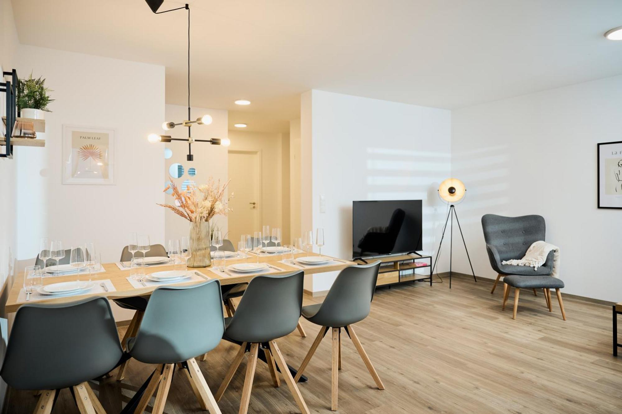 Moderne Apartments Mit Highspeed-Wlan Und Gratis-Tiefgarage Ihr Perfekter Rueckzugsort Nahe Dem Zentrum Und Der Therme I Barrierearm บาดคิสซินเงิน ภายนอก รูปภาพ